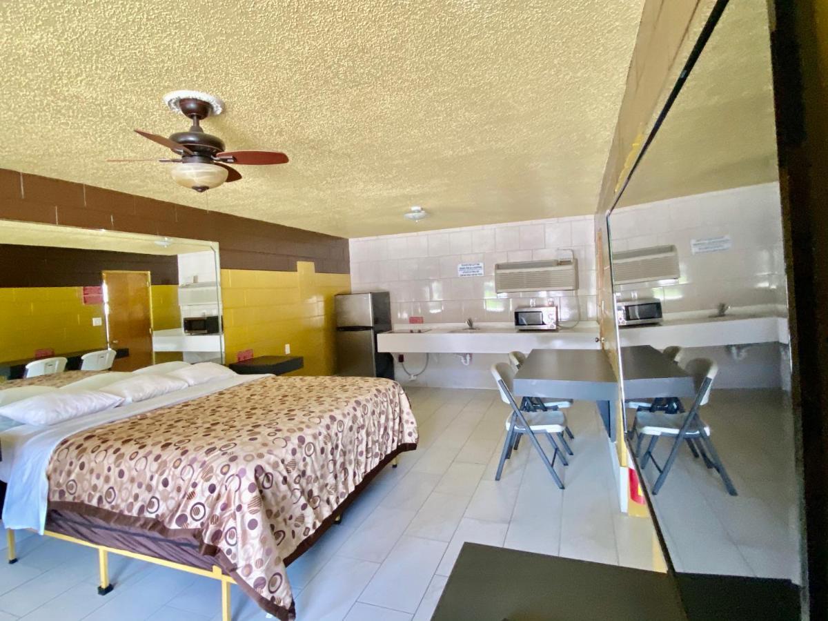 Savannah Inn And Suites Savannah Port Area Εξωτερικό φωτογραφία