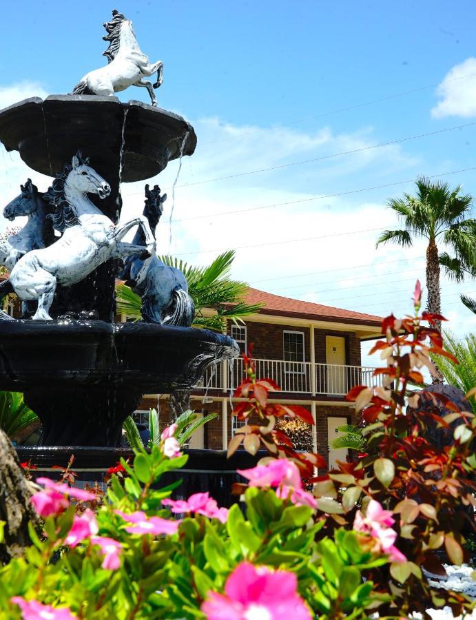Savannah Inn And Suites Savannah Port Area Εξωτερικό φωτογραφία