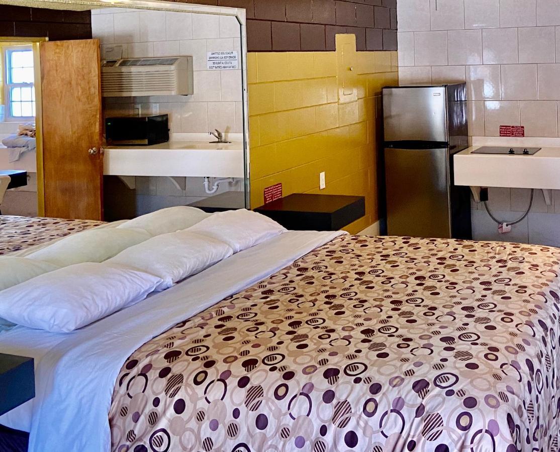 Savannah Inn And Suites Savannah Port Area Εξωτερικό φωτογραφία