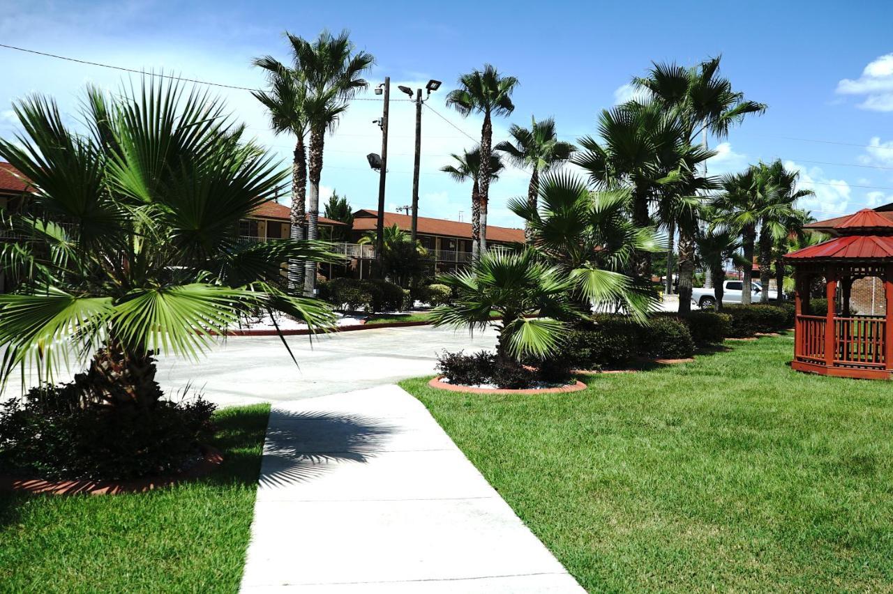 Savannah Inn And Suites Savannah Port Area Εξωτερικό φωτογραφία