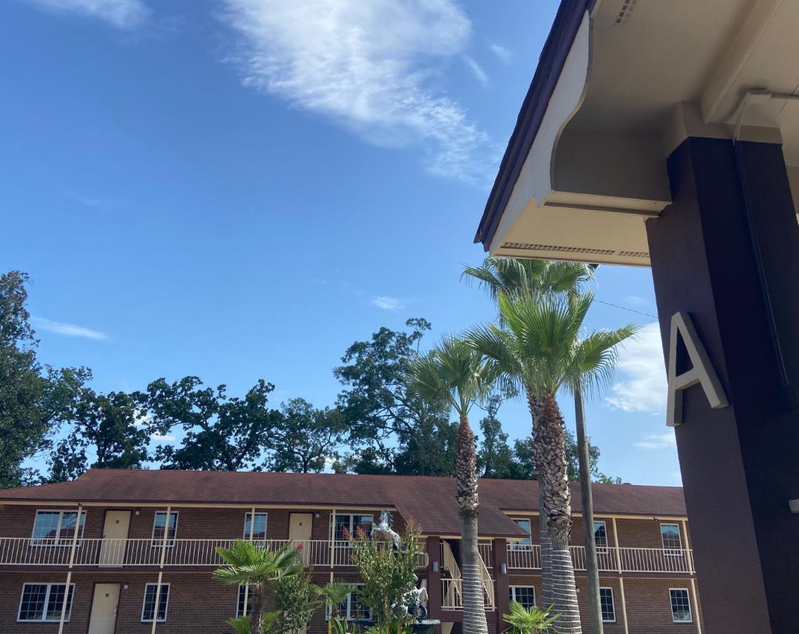 Savannah Inn And Suites Savannah Port Area Εξωτερικό φωτογραφία