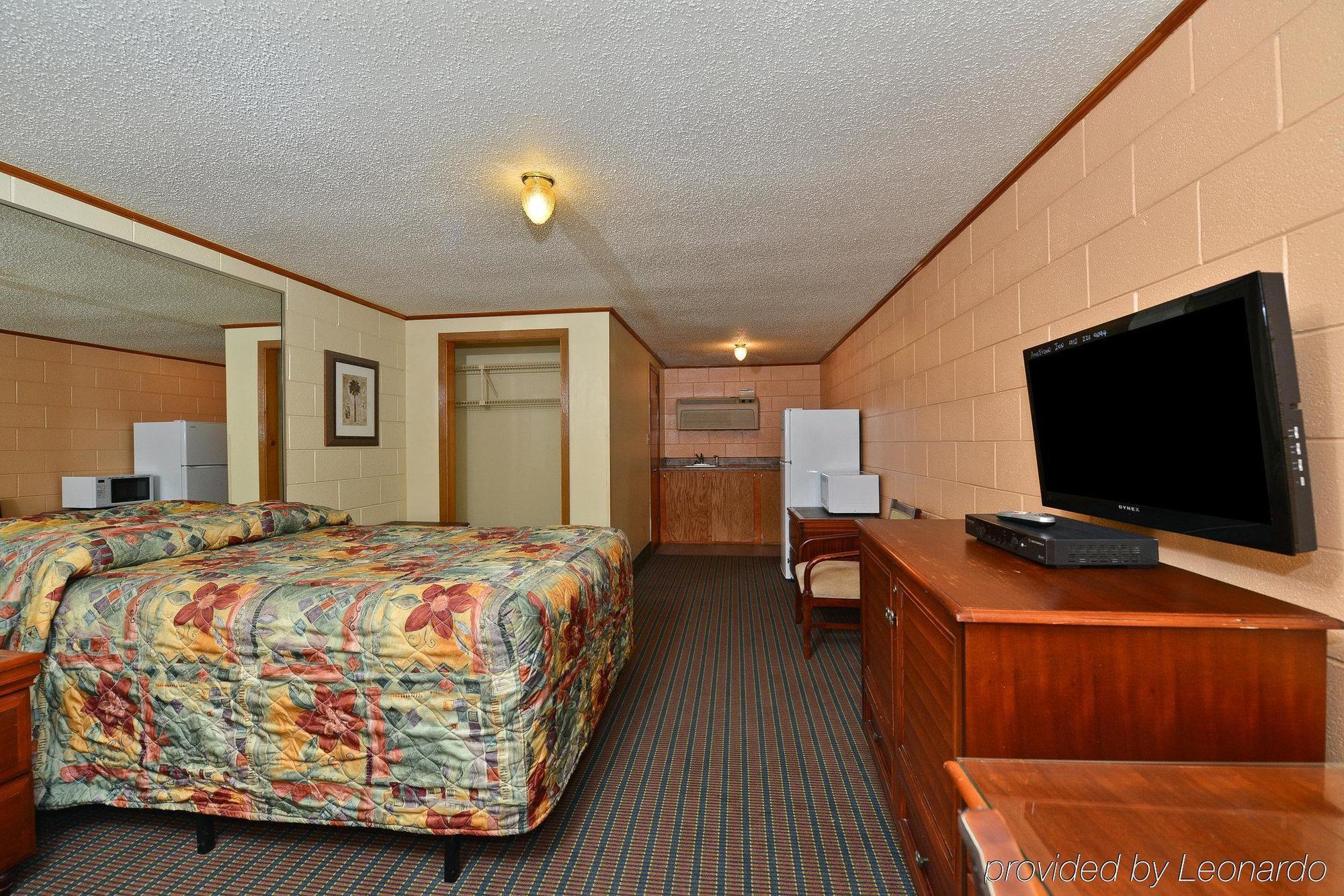 Savannah Inn And Suites Savannah Port Area Εξωτερικό φωτογραφία