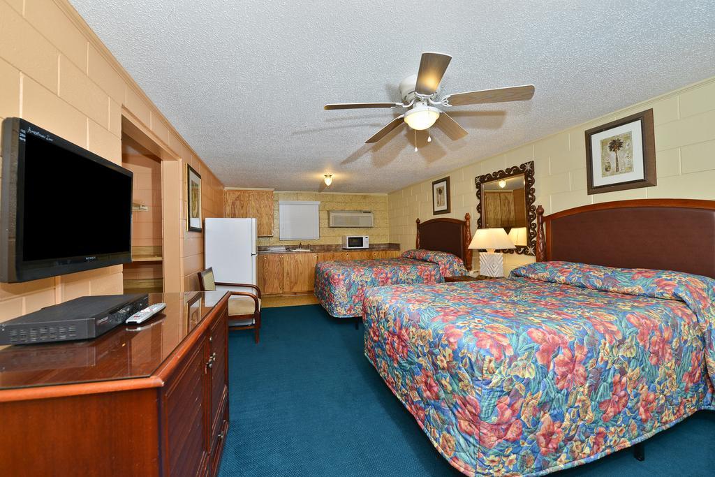 Savannah Inn And Suites Savannah Port Area Δωμάτιο φωτογραφία