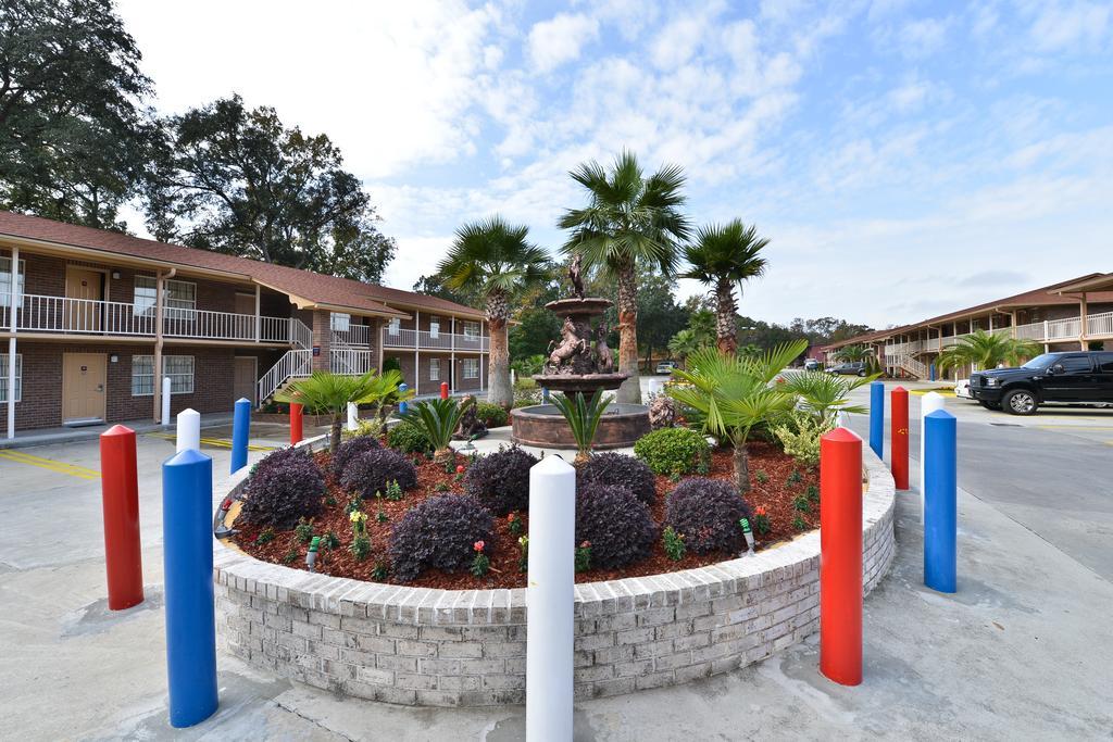 Savannah Inn And Suites Savannah Port Area Εξωτερικό φωτογραφία
